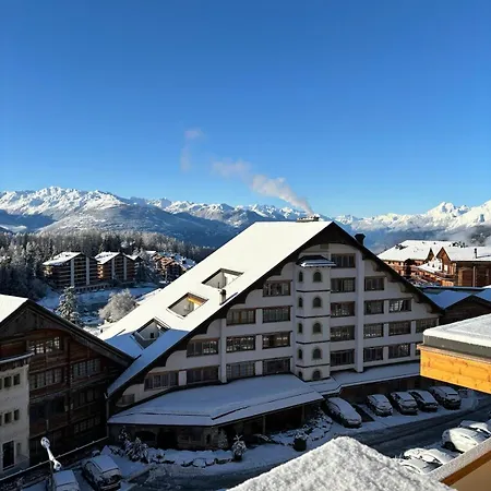 L'eperon Center Wonderful View Апартаменты